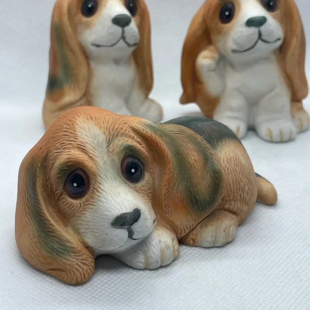 Vintage Set of 3 Porcelain Homco Bassett Hound Beagle Puppies Dogs Figures